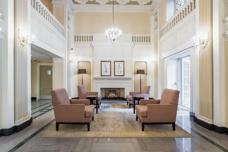 3520 N Lake Shore Drive #7J, Chicago, IL 60657 - #2