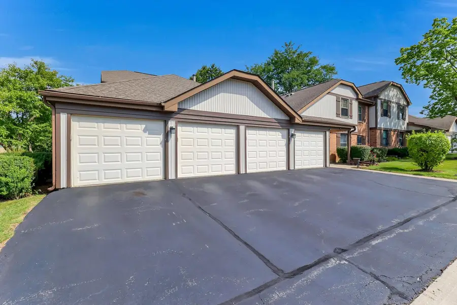 1374 Williamsburg Drive #B1, Schaumburg, IL 60193 - #3