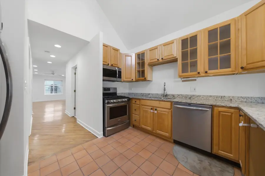 2100 N Damen Avenue #2R, Chicago, IL 60647 - #3