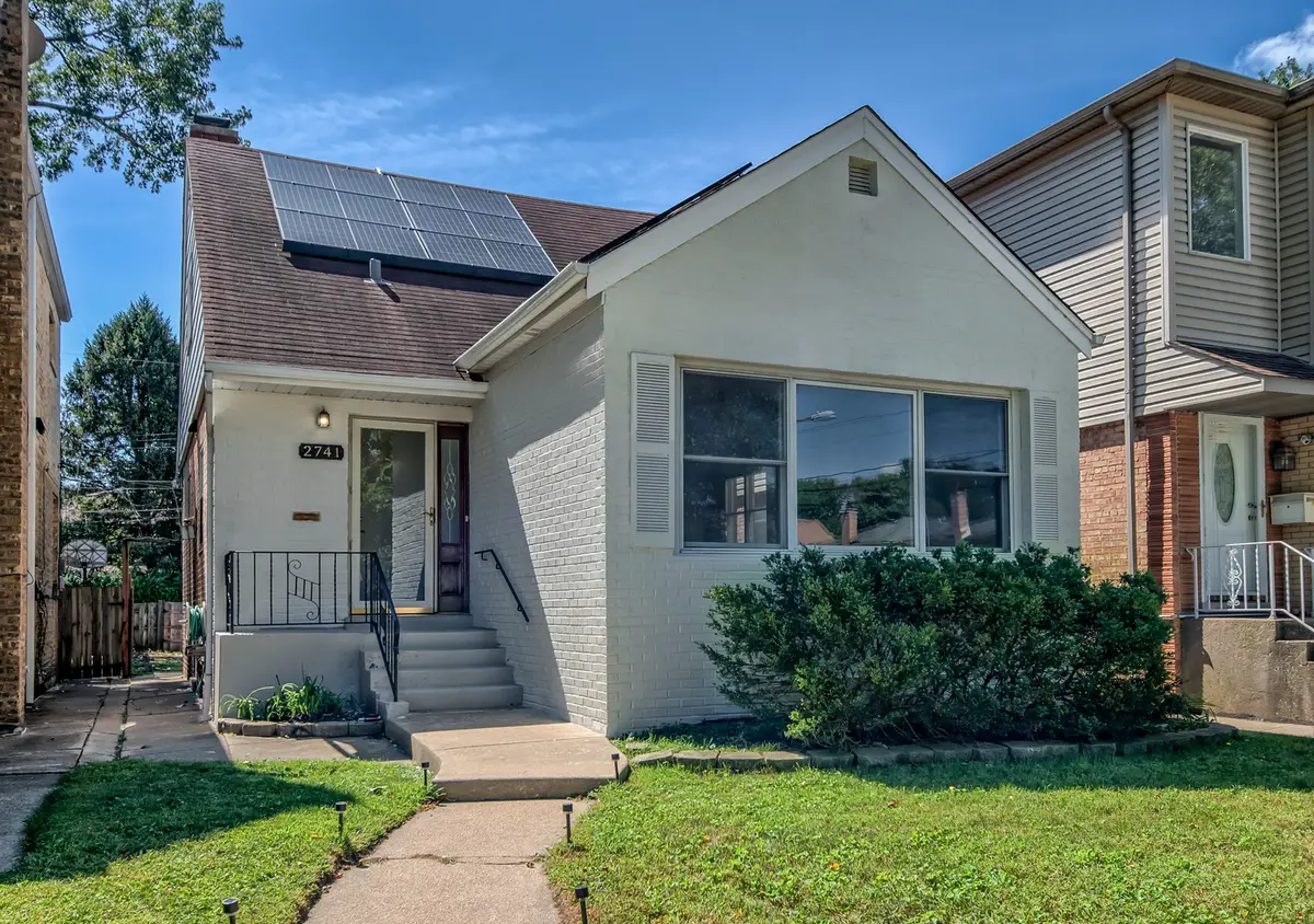 2741 W Chase Avenue, Chicago, IL 60645 - #1