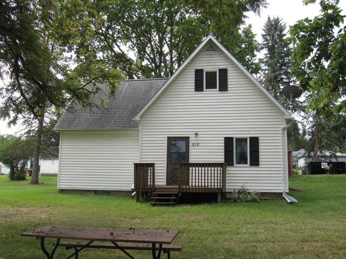 310 W 3rd Street, Pecatonica, IL 61063 - #1