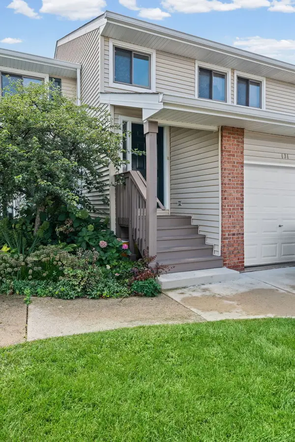 133 Autumn Court #133, Buffalo Grove, IL 60089