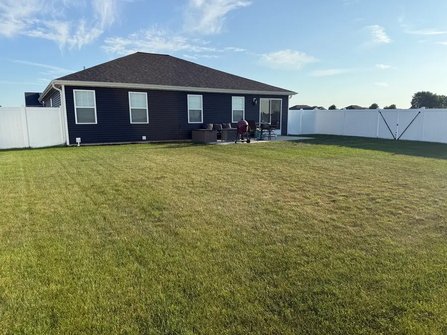 609 34th Street, Peru, IL 61354 - #2