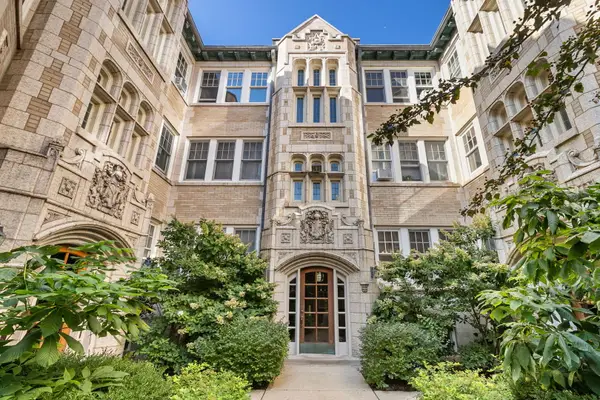 Address Withheld By Seller, Chicago, IL 60657