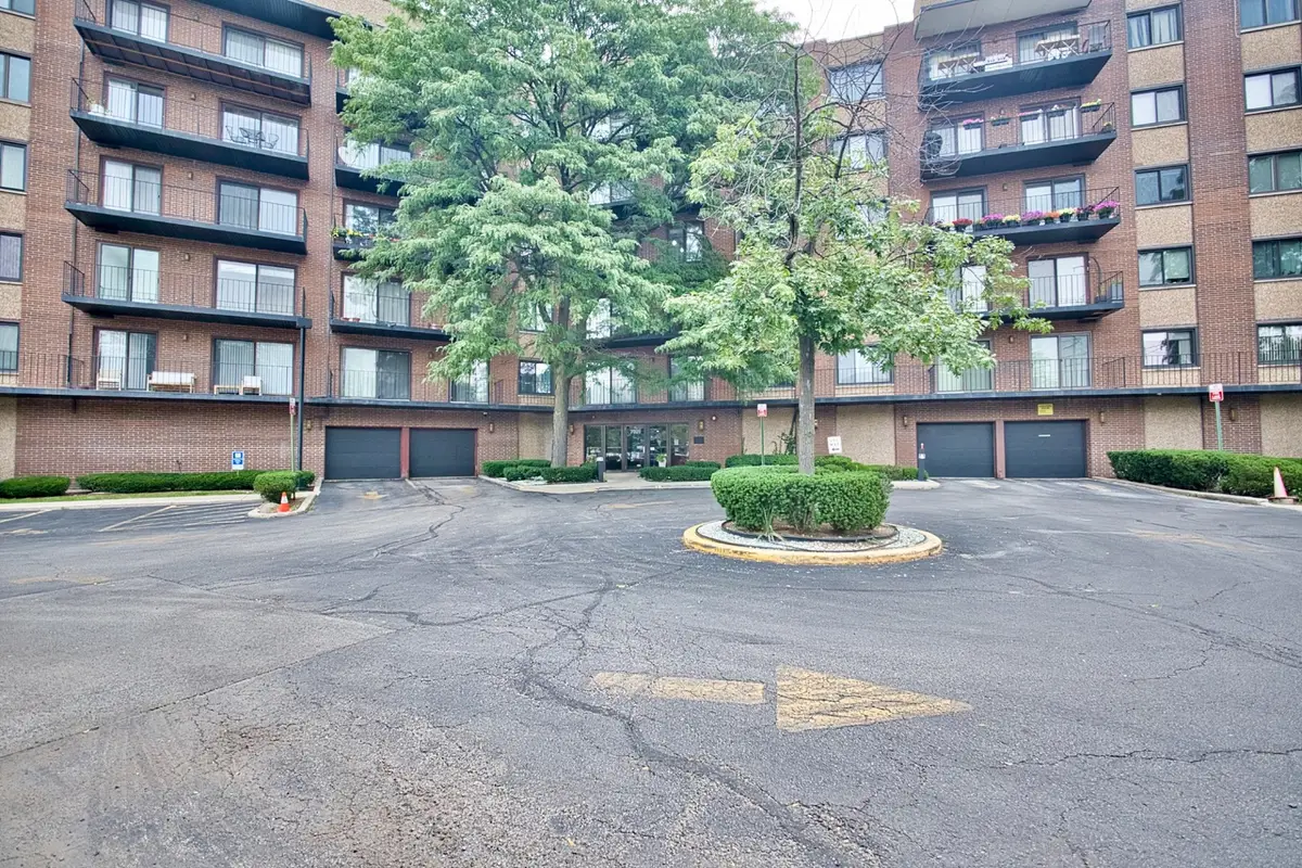 7601 Lincoln Avenue #502, Skokie, IL 60077 - #1