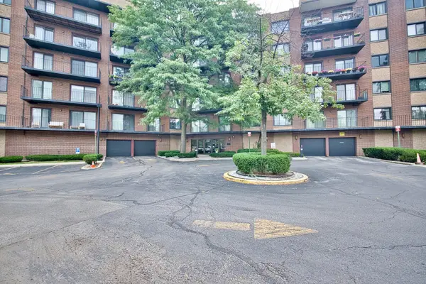 7601 Lincoln Avenue #502, Skokie, IL 60077