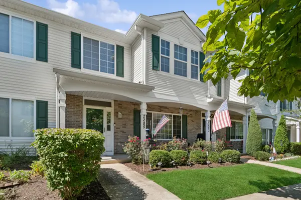 2285 Reflections Drive #A, Aurora, IL 60502