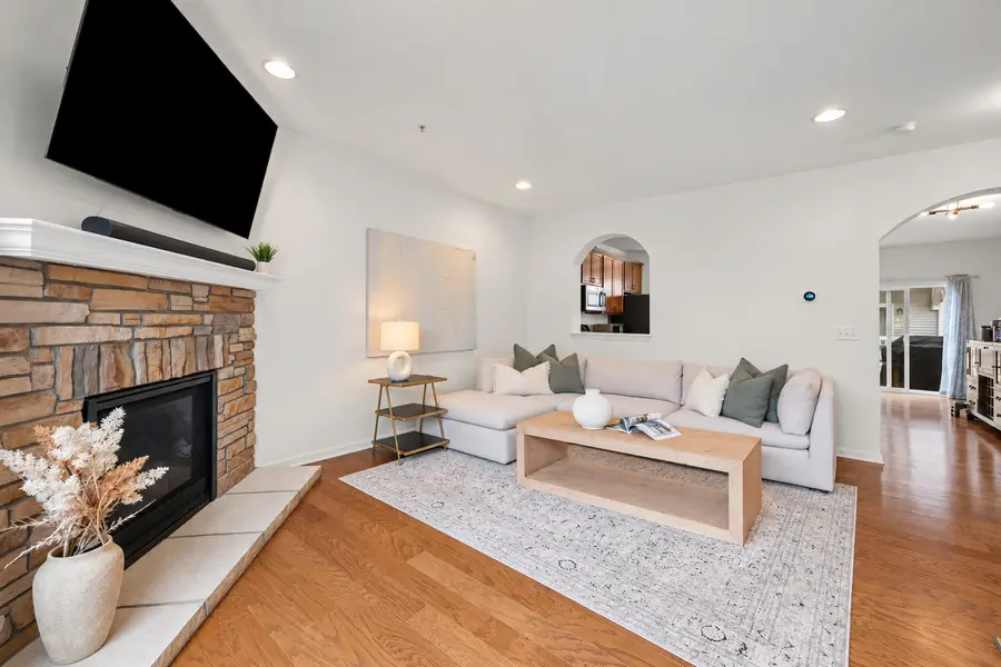 1196 Evergreen Avenue, Des Plaines, IL 60016 - #3