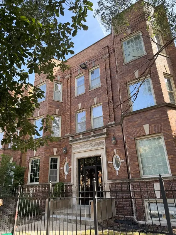 5743 S Calumet Avenue #3N, Chicago, IL 60637