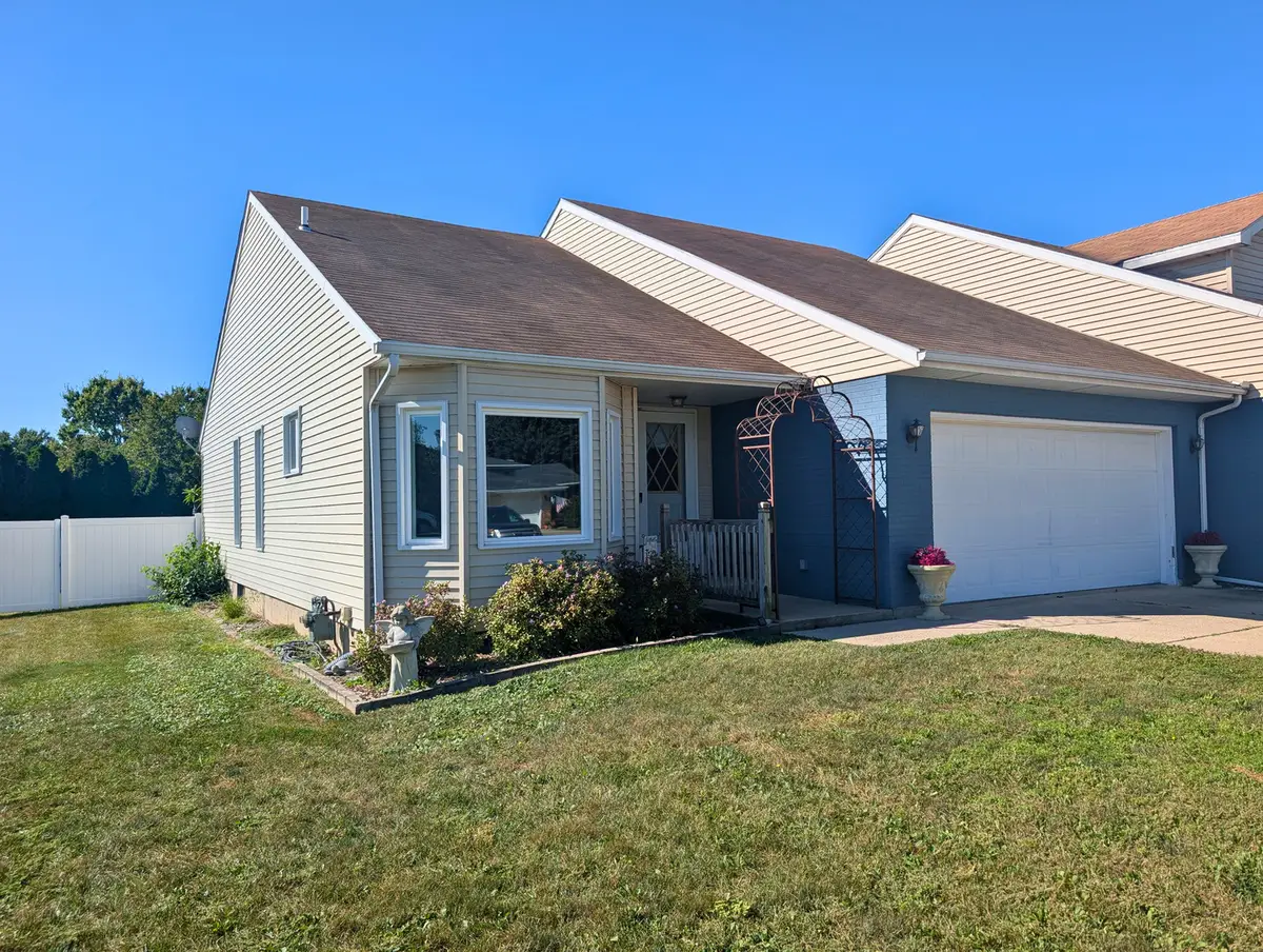 801 W Mckinley Road, Ottawa, IL 61350 - #1