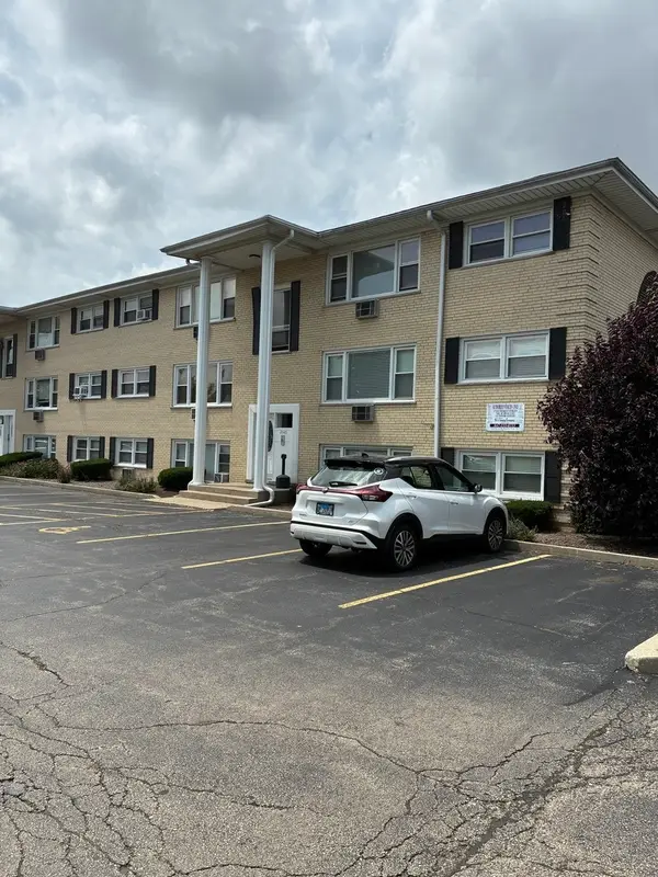 5043 N East River Road #1A, Norridge, IL 60706