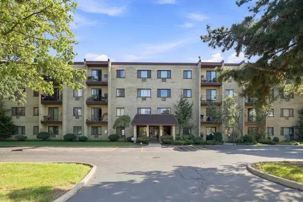 7231 Wolf Road #208, Indian Head Park, IL 60525