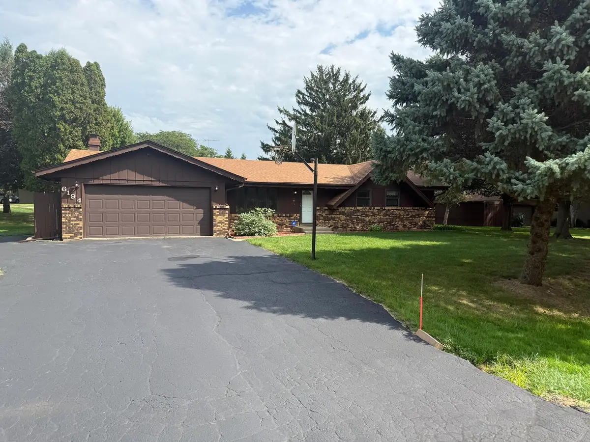 6194 Abington Drive, Rockford, IL 61109 - #1