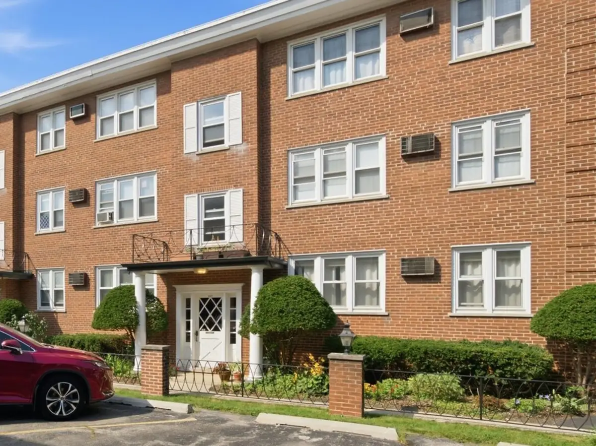7318 Lake Street #4, River Forest, IL 60305 - #1