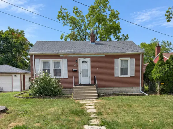 38 S Rebecca Street, Glenwood, IL 60425