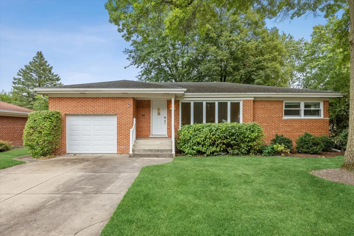 507 S Donald Avenue, Arlington Heights, IL 60004 - #1