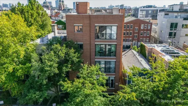 1541 W Chestnut Street #4, Chicago, IL 60642