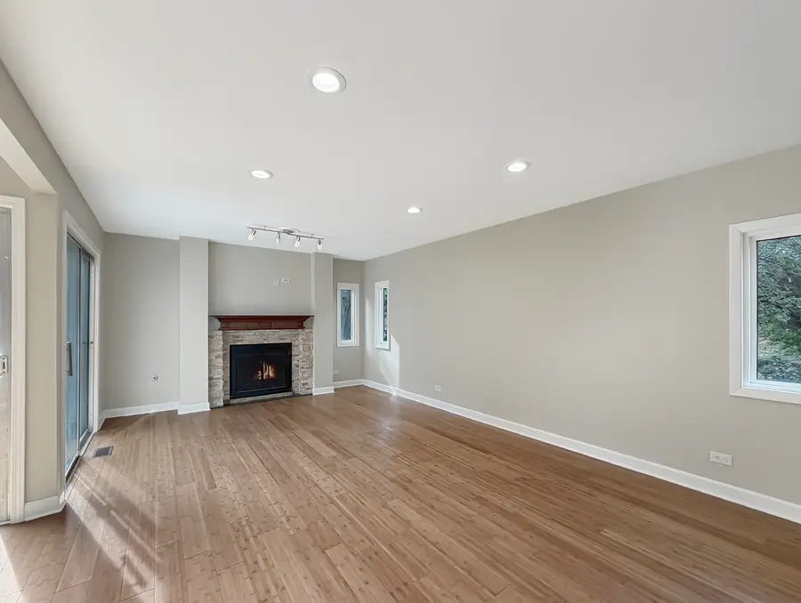 647 Darien Court, Hoffman Estates, IL 60169 - #3