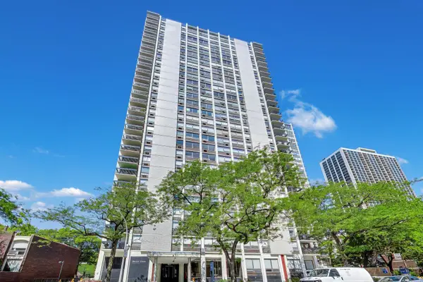 1455 N Sandburg Terrace #2306B, Chicago, IL 60610