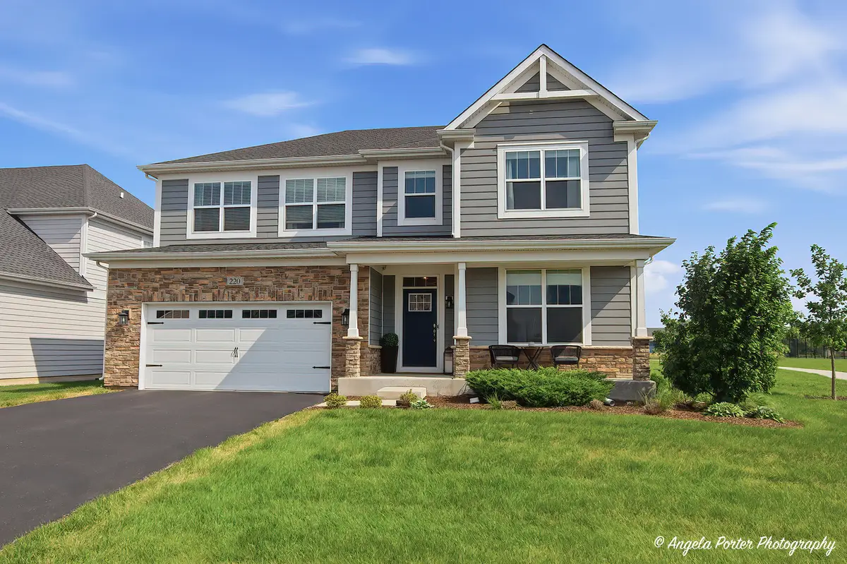 220 Hoffmann Drive, Buffalo Grove, IL 60089 - #1