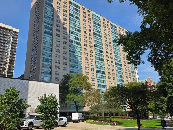 3180 N Lake Shore Drive #5H, Chicago, IL 60657