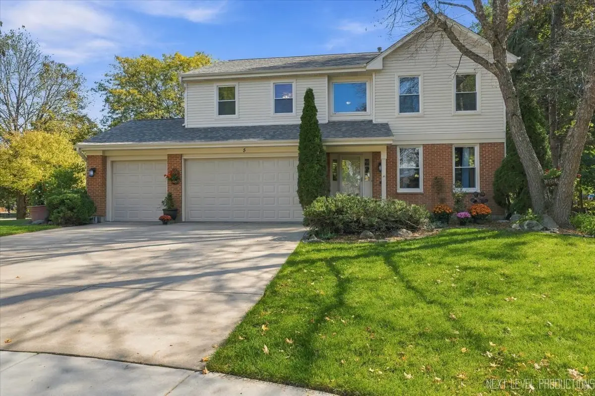 5 Fernwood Court, Algonquin, IL 60102 - #1