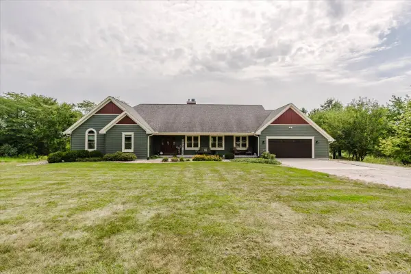 1927 County Road 500 Road N, Secor, IL 61771