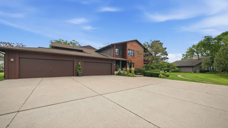 3105 Toulon Drive #E2, Northbrook, IL 60062 - #2