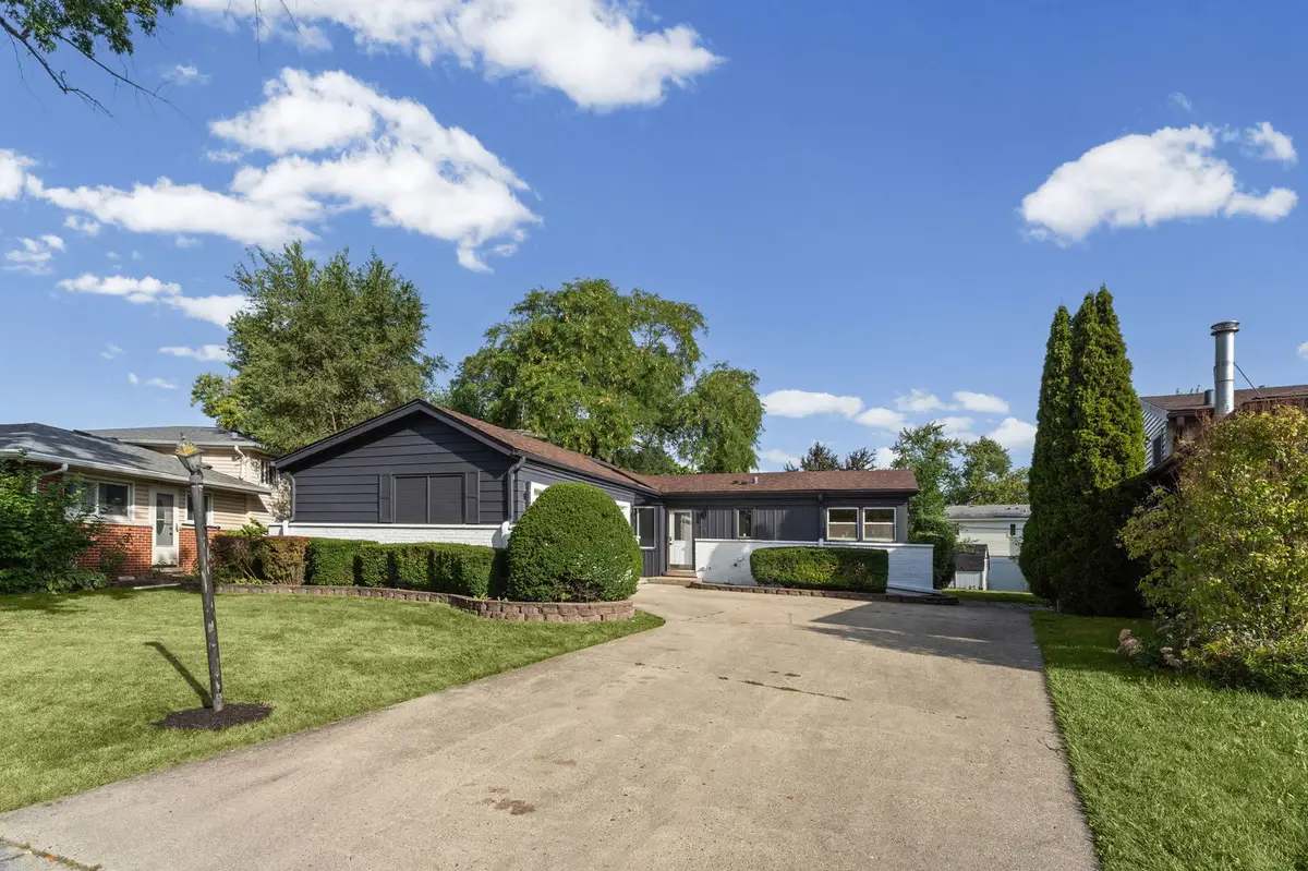 160 Lancaster Lane, Des Plaines, IL 60018 - #1