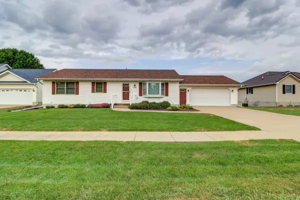 1506 10th Street Nw, Clinton, IA 52732