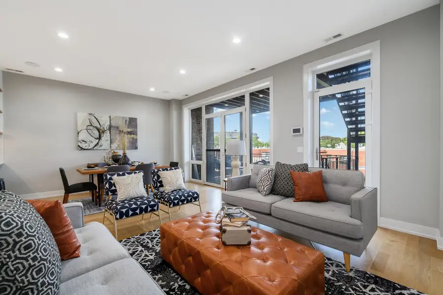 3056 N Lincoln Avenue #3, Chicago, IL 60657 - #3