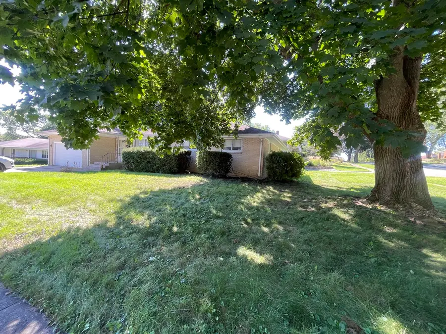 3303 Greenwood Avenue, Rockford, IL 61107 - #3