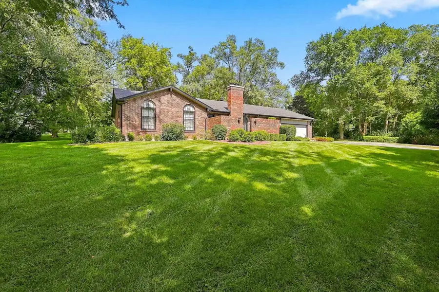 806 Roberts Road, Tower Lakes, IL 60010 - #2