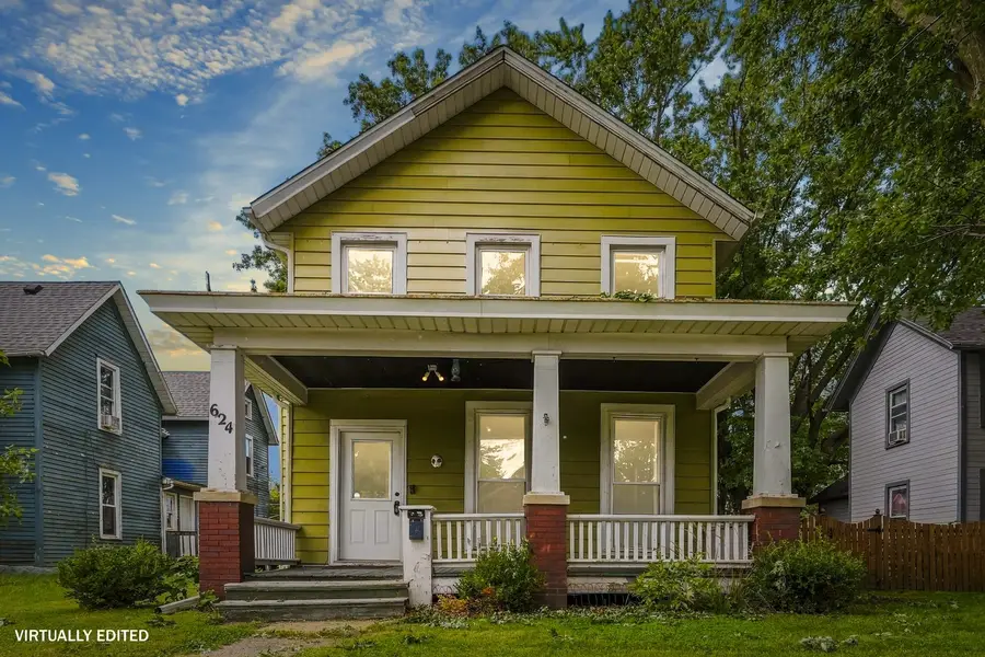 624 W 16th Street, Davenport, IA 52803 - #2