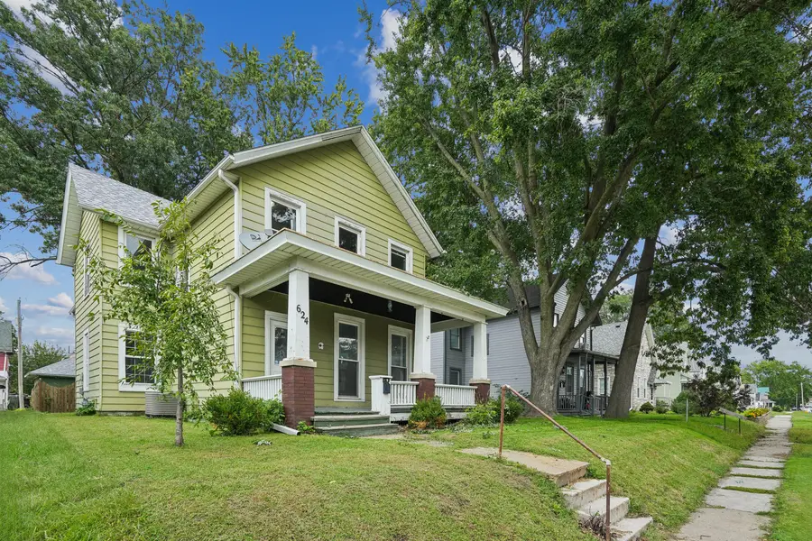 624 W 16th Street, Davenport, IA 52803 - #3