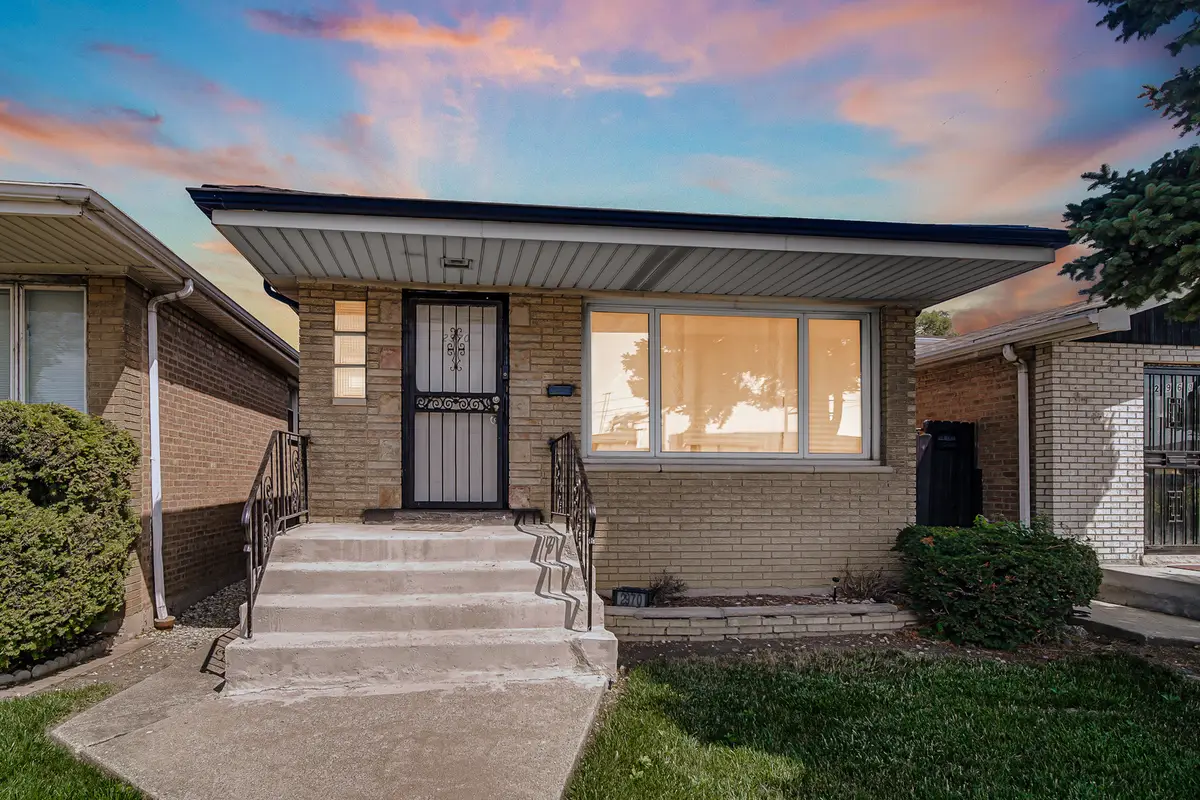 2970 W Columbus Avenue, Chicago, IL 60652 - #1