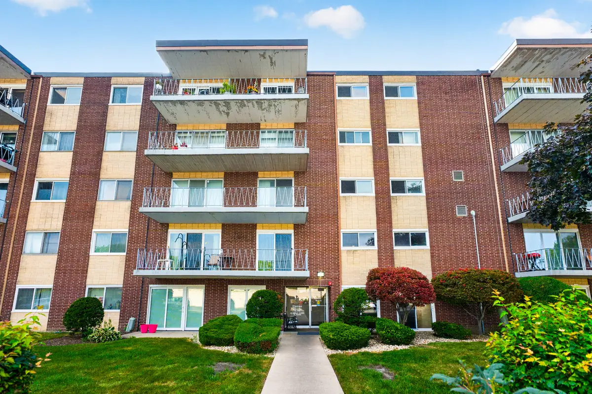 2900 Maple Avenue #14E, Downers Grove, IL 60515 - #1