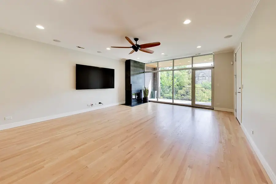 3834 N Ashland Avenue #3N, Chicago, IL 60613 - #2