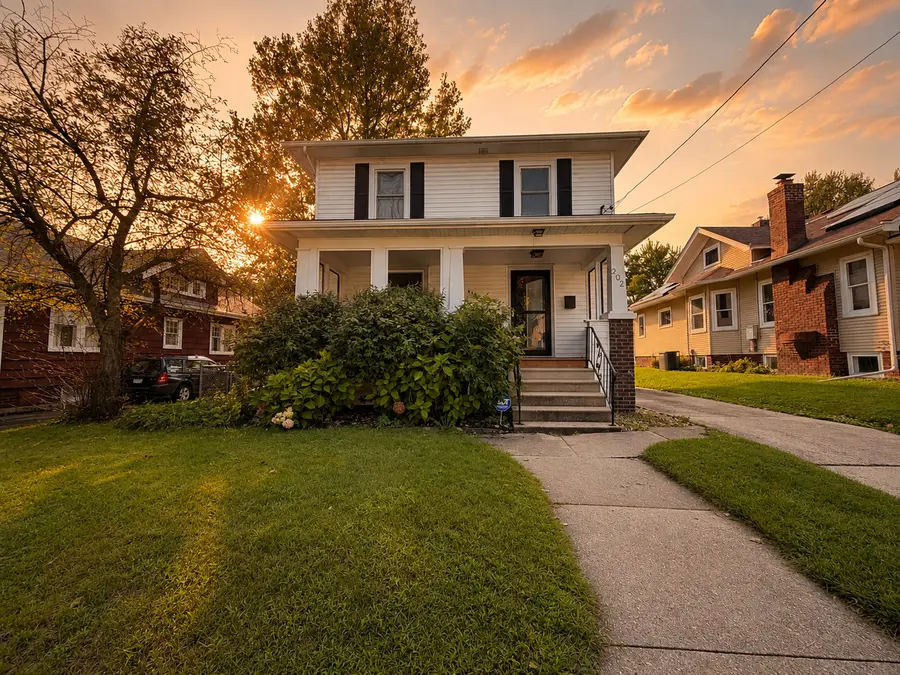 202 Dawson Avenue, Rockford, IL 61107 - #2