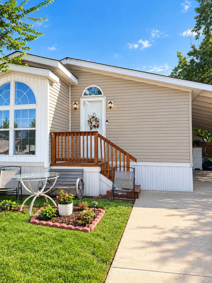 103 Charabanc Lane, Wheeling, IL 60090 - #1