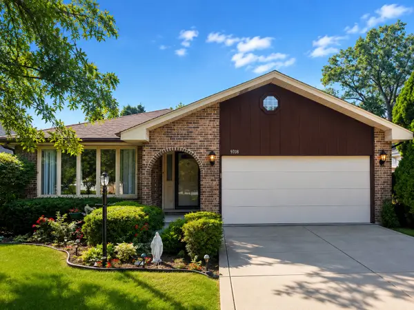 9708 S 81st Avenue, Palos Hills, IL 60465
