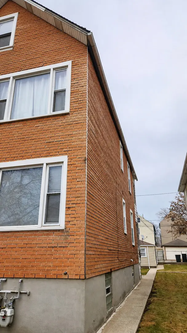 8233 S Escanaba Avenue, Chicago, IL 60617 - #2