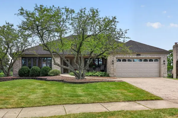 2189 Hidden Valley Drive, Naperville, IL 60565