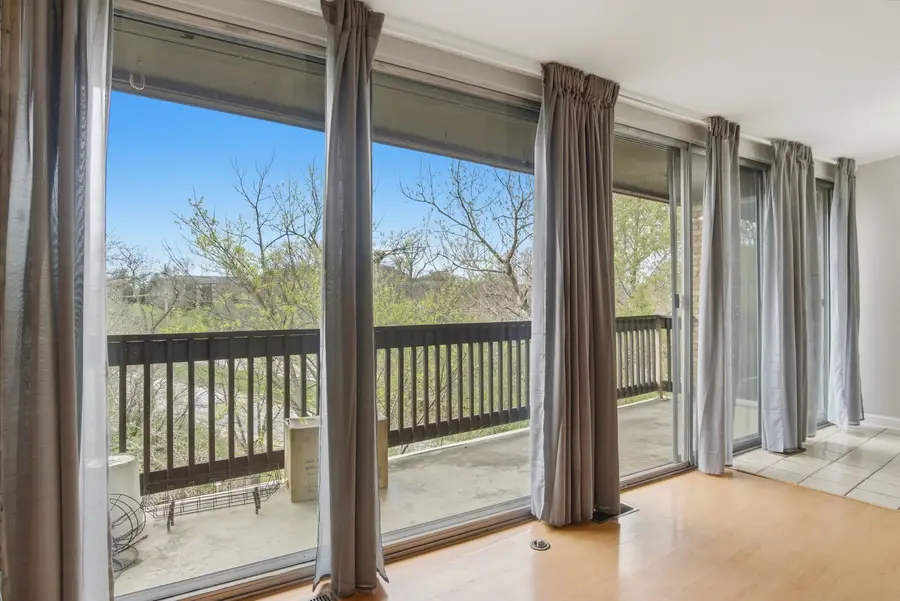 5500 Hillcrest Lane #4L, Lisle, IL 60532 - #3