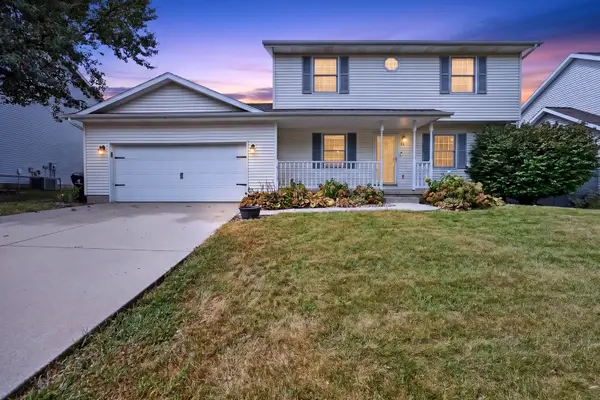 34 Holder Way, Bloomington, IL 61704