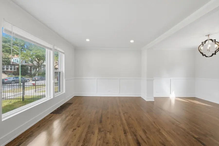 9137 S Essex Avenue, Chicago, IL 60617 - #3