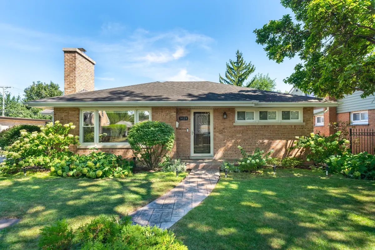 9129 Mango Avenue, Morton Grove, IL 60053 - #1