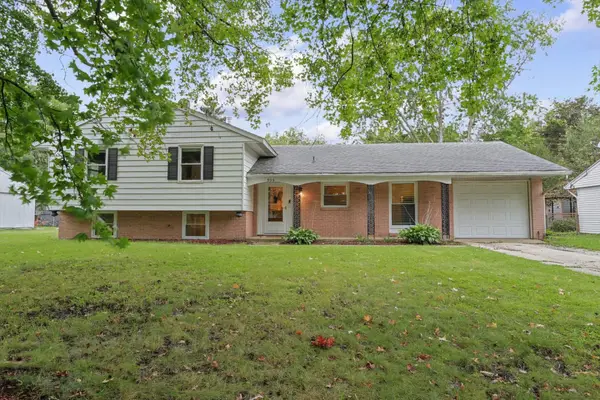 905 Stratford Drive, Champaign, IL 61821