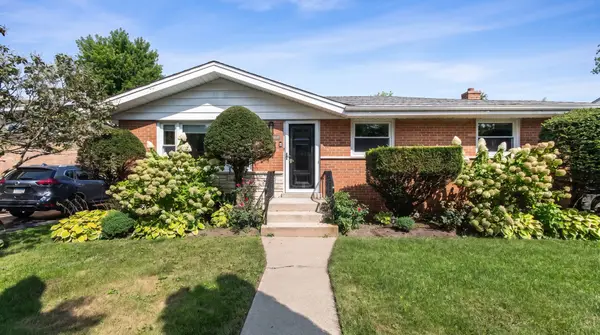 8315 Parkside Avenue, Morton Grove, IL 60053