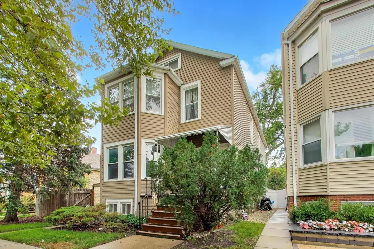 5753 W Giddings Street, Chicago, IL 60630 - #1